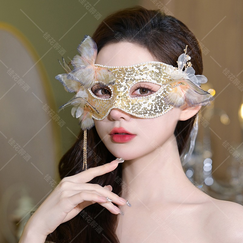 Gold Butterfly Half Face Mask  - Beauty Halloween Makeup ulasan dan harga