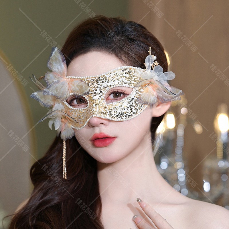 Gold Butterfly Half Face Mask  - Beauty Halloween Makeup ulasan dan harga
