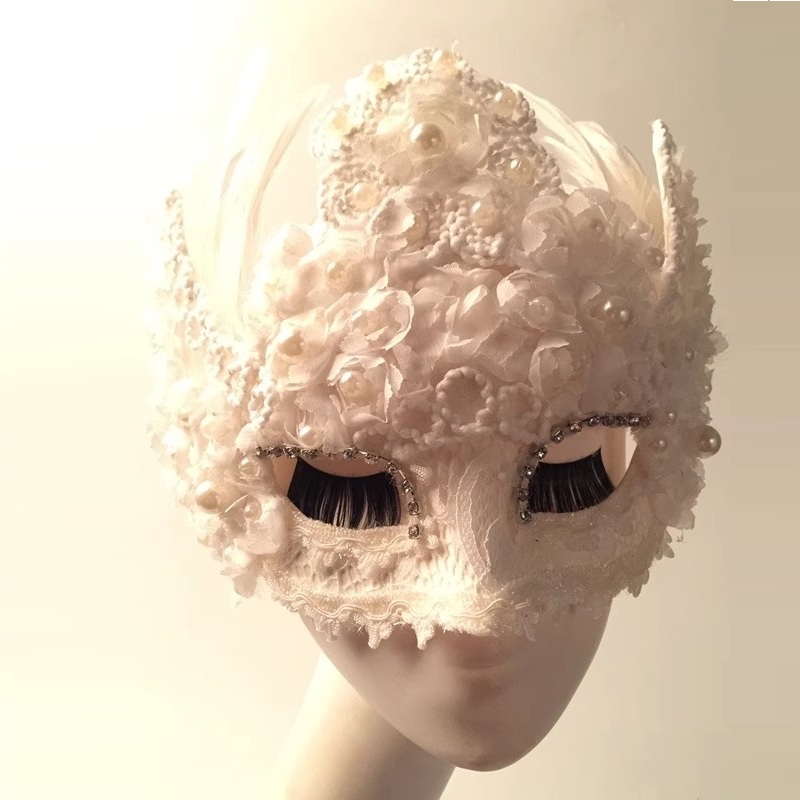Beauty Makeup Ball White Feath - Beauty Halloween Makeup ulasan dan harga