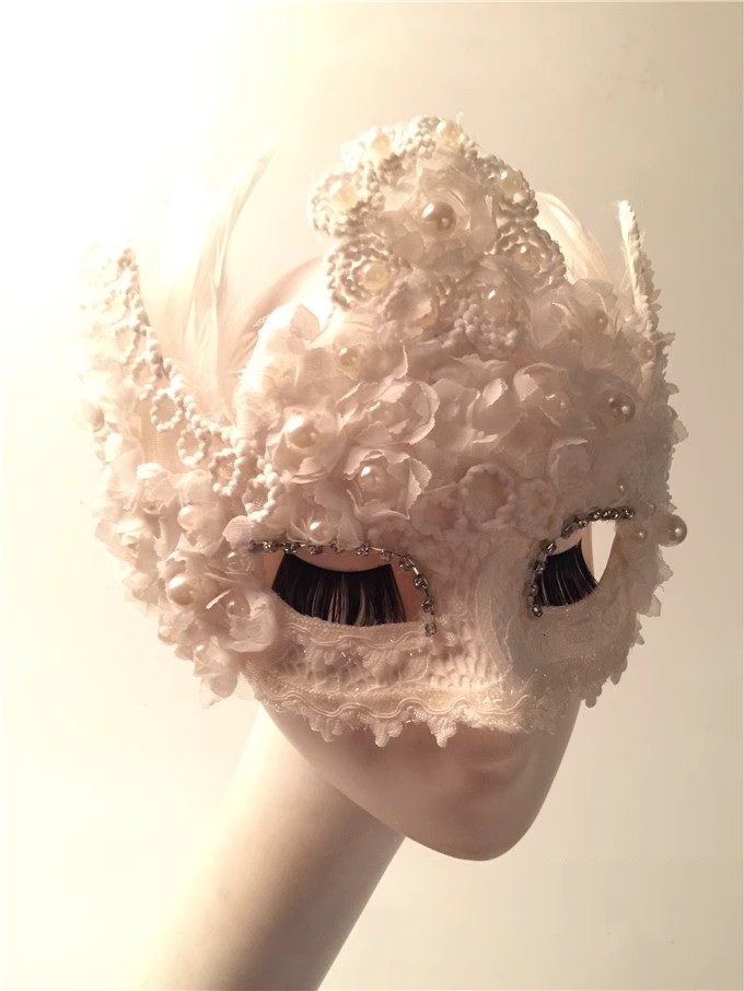 Beauty Makeup Ball White Feath - Beauty Halloween Makeup ulasan dan harga